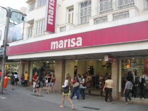Marisa na sua porta