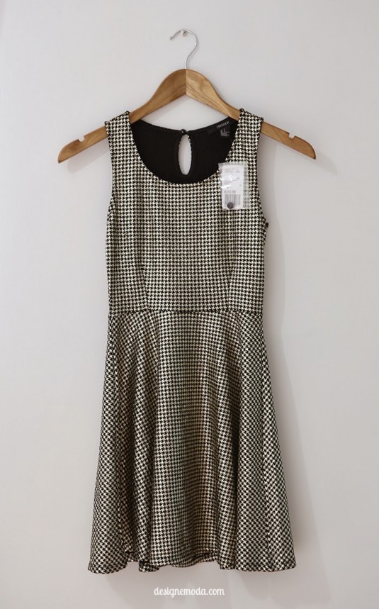 Vestido dourado Forever