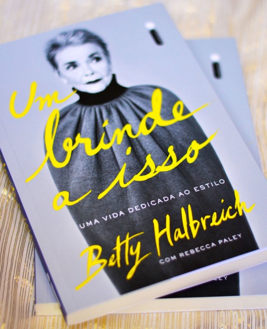 livro-intrinseca-um-brinde-a-isso-3